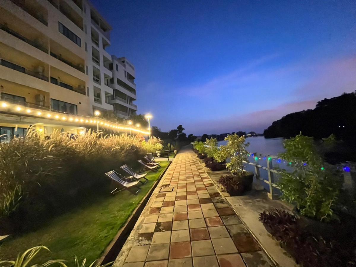 צ'נטאבורי Usabai Riverside Boutique Hotel מראה חיצוני תמונה