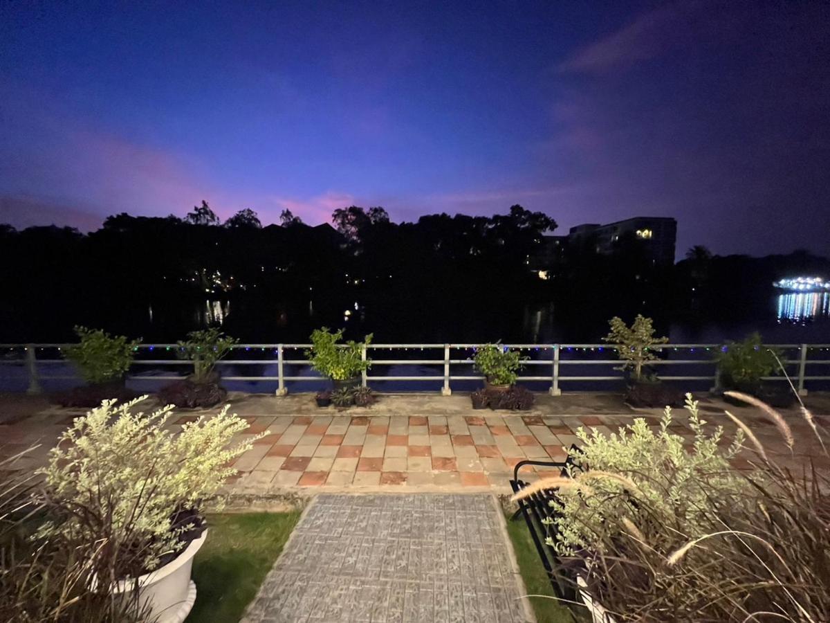 צ'נטאבורי Usabai Riverside Boutique Hotel מראה חיצוני תמונה