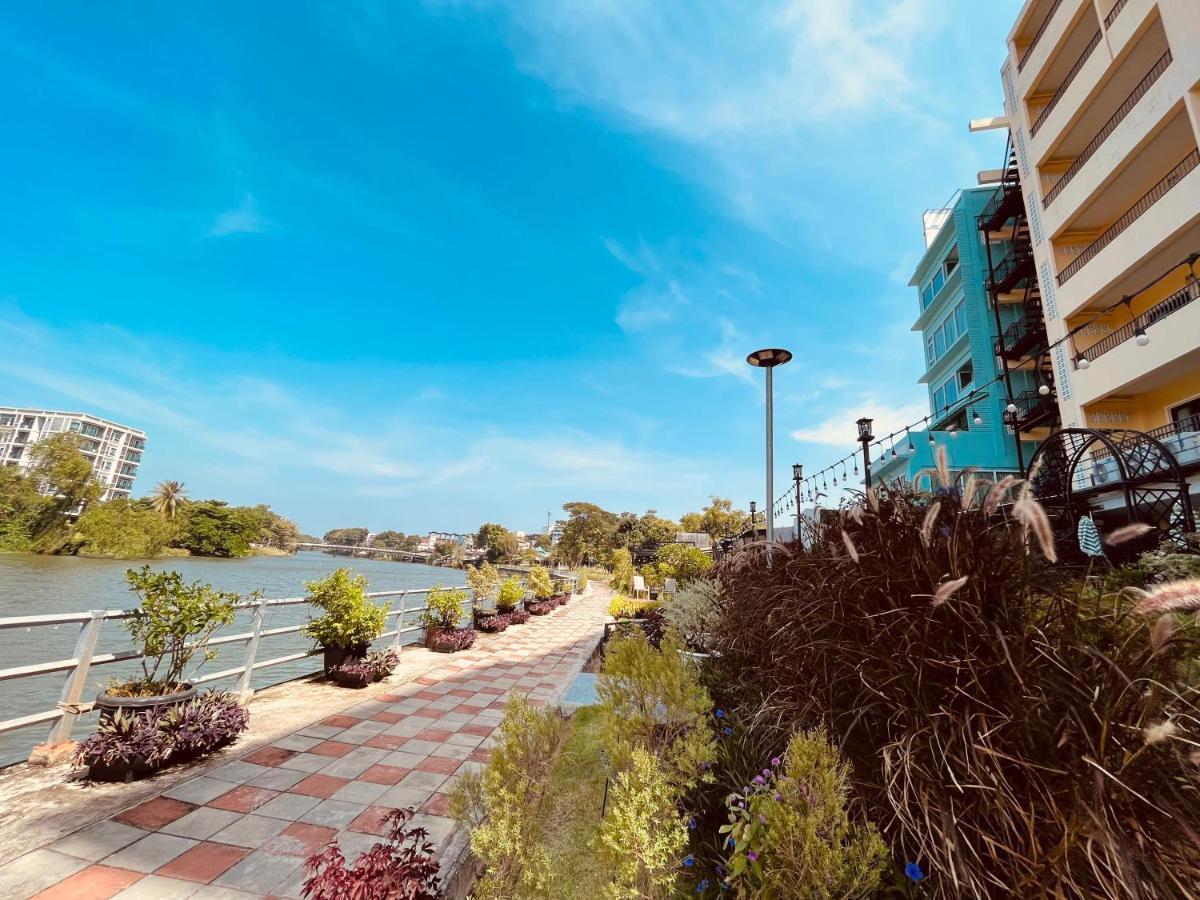 צ'נטאבורי Usabai Riverside Boutique Hotel מראה חיצוני תמונה