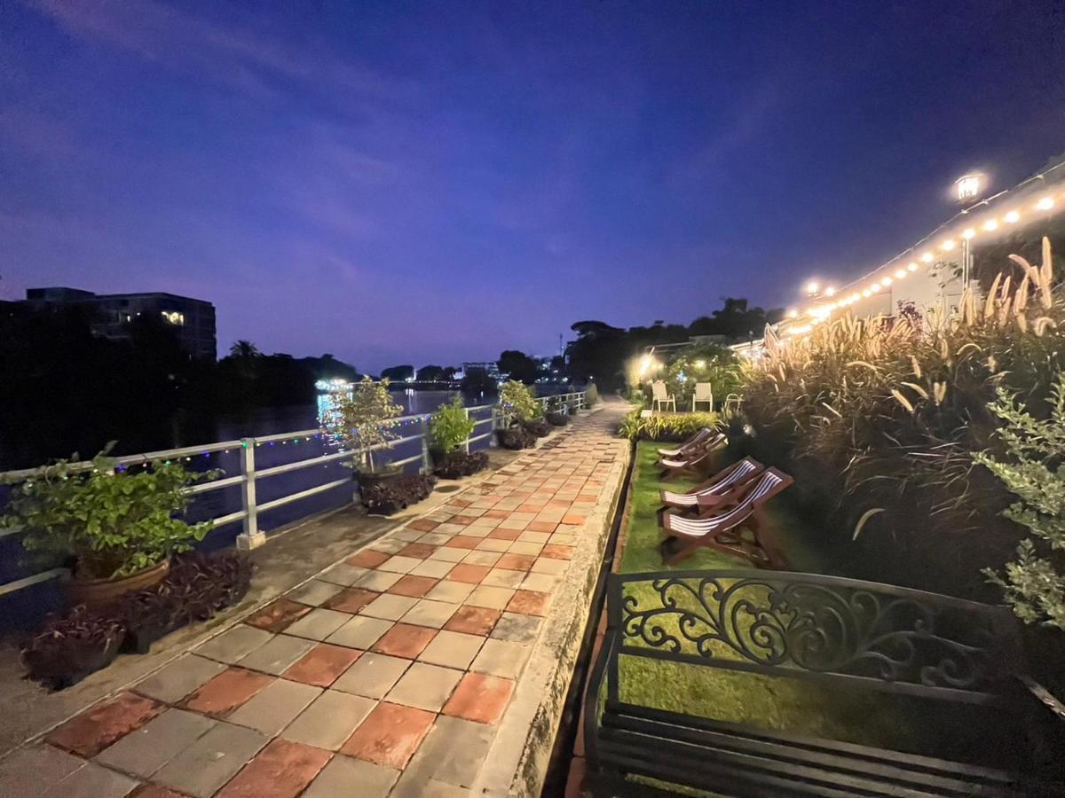 צ'נטאבורי Usabai Riverside Boutique Hotel מראה חיצוני תמונה