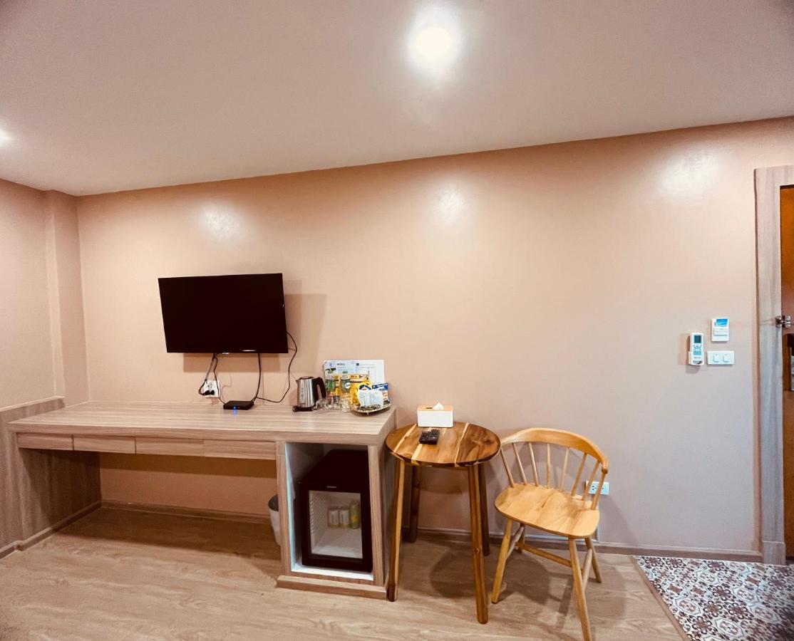 צ'נטאבורי Usabai Riverside Boutique Hotel מראה חיצוני תמונה