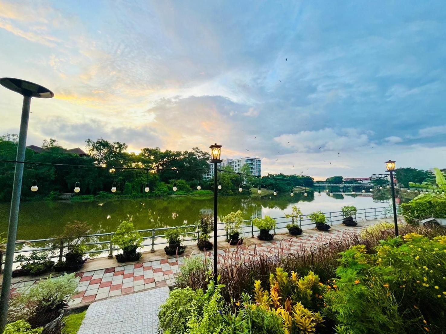 צ'נטאבורי Usabai Riverside Boutique Hotel מראה חיצוני תמונה