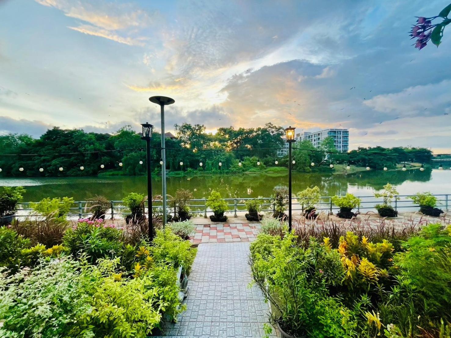 צ'נטאבורי Usabai Riverside Boutique Hotel מראה חיצוני תמונה